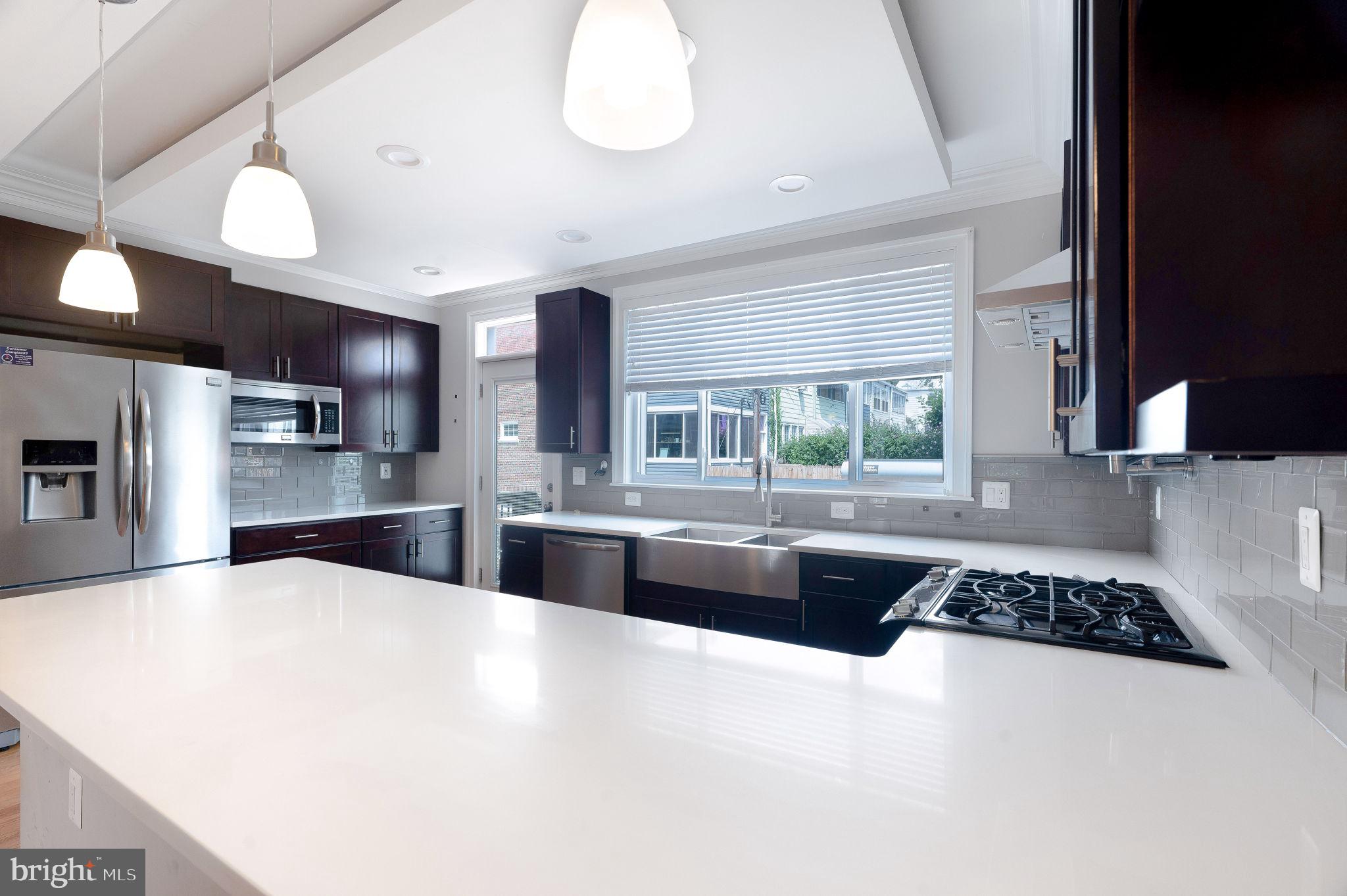 221 Longfellow St NW