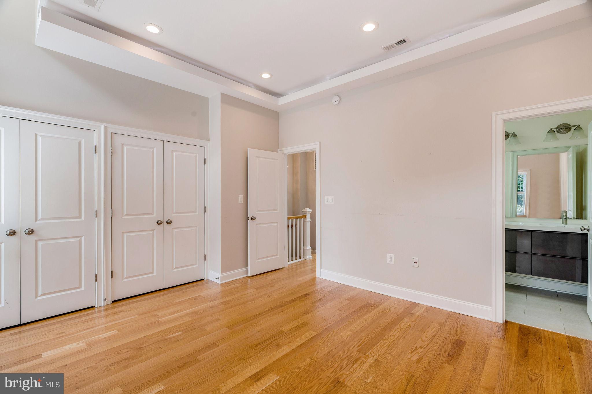 221 Longfellow St NW