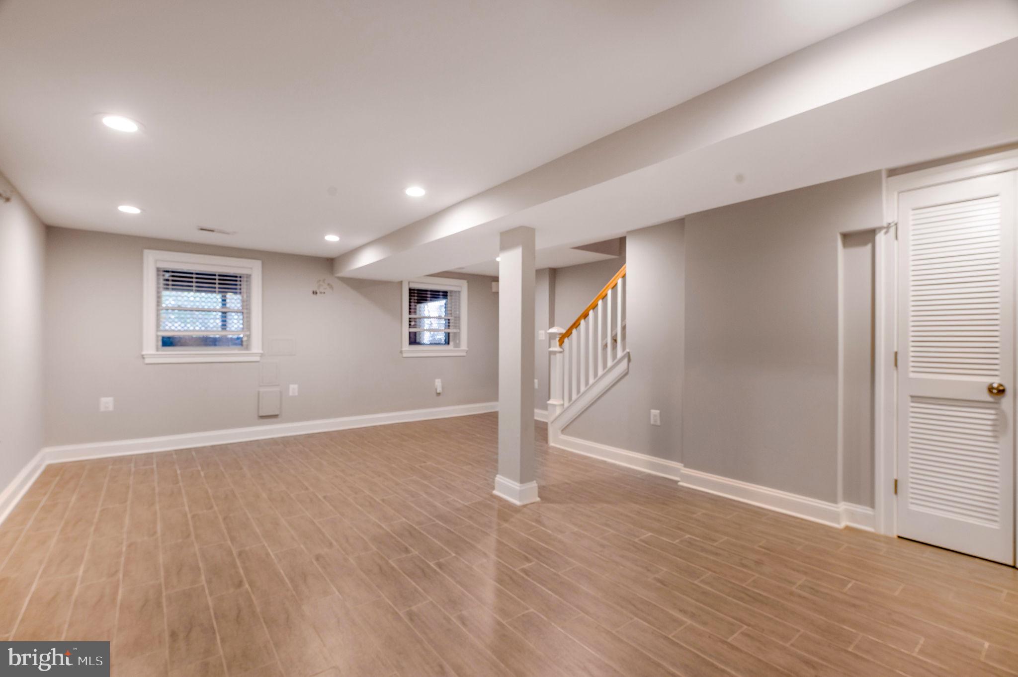 221 Longfellow St NW