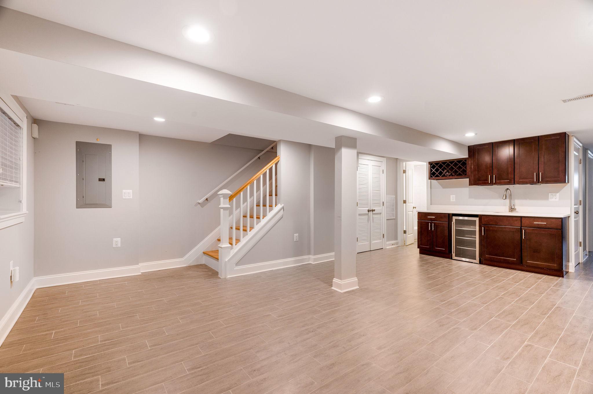 221 Longfellow St NW
