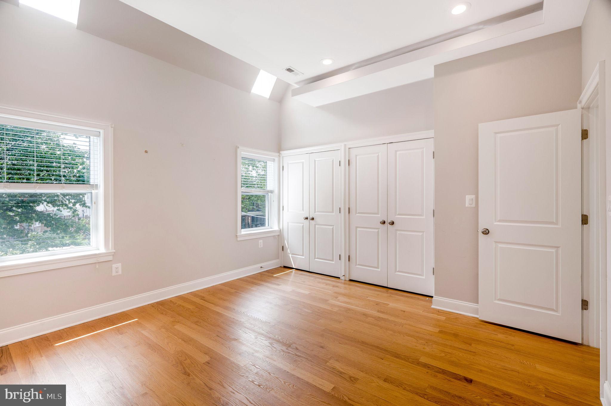 221 Longfellow St NW