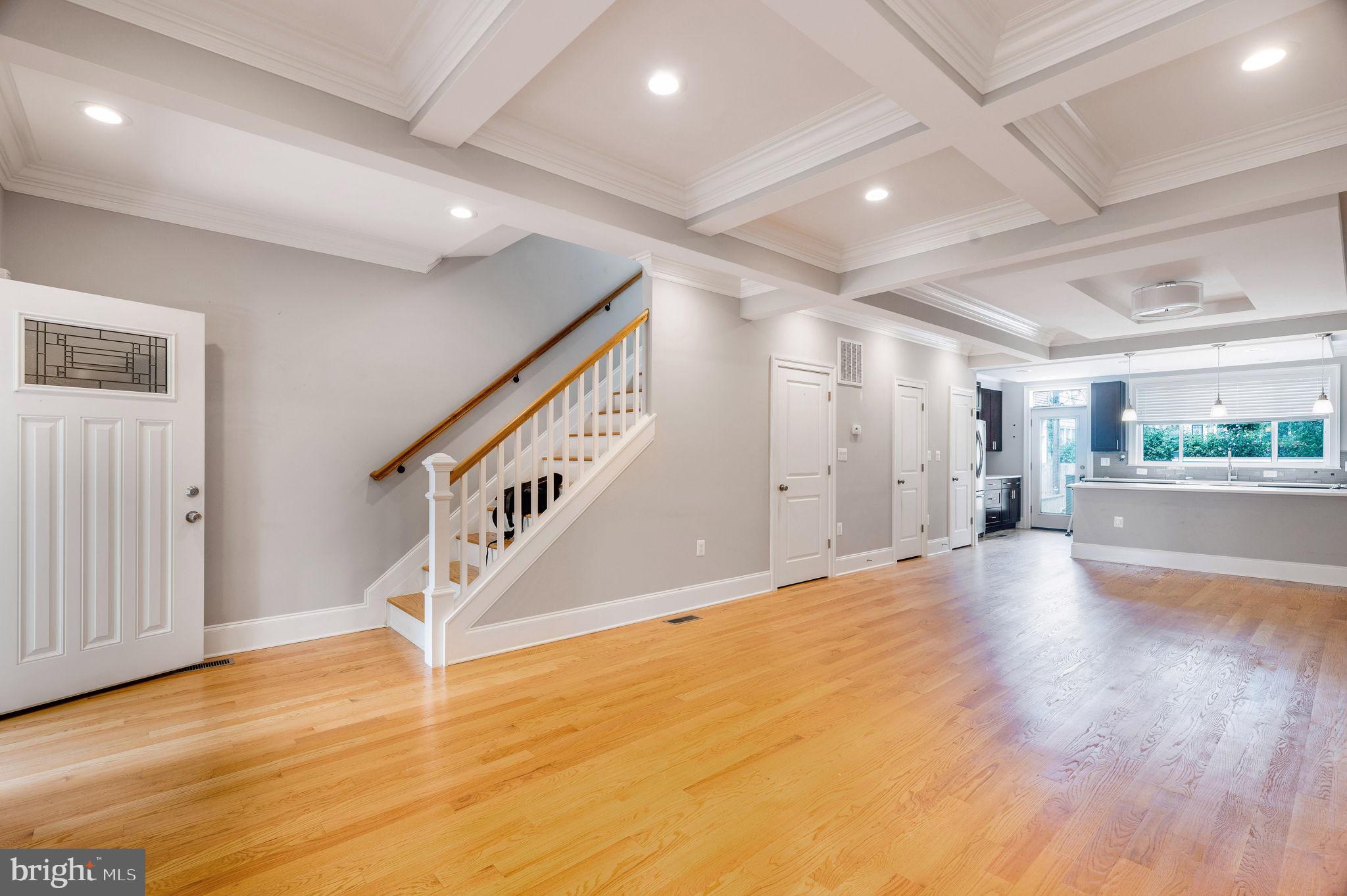 221 Longfellow St NW