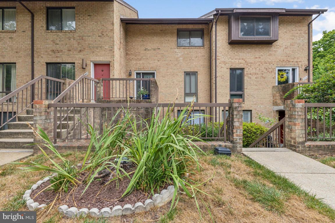3047 Hawthorne Dr NE #3047