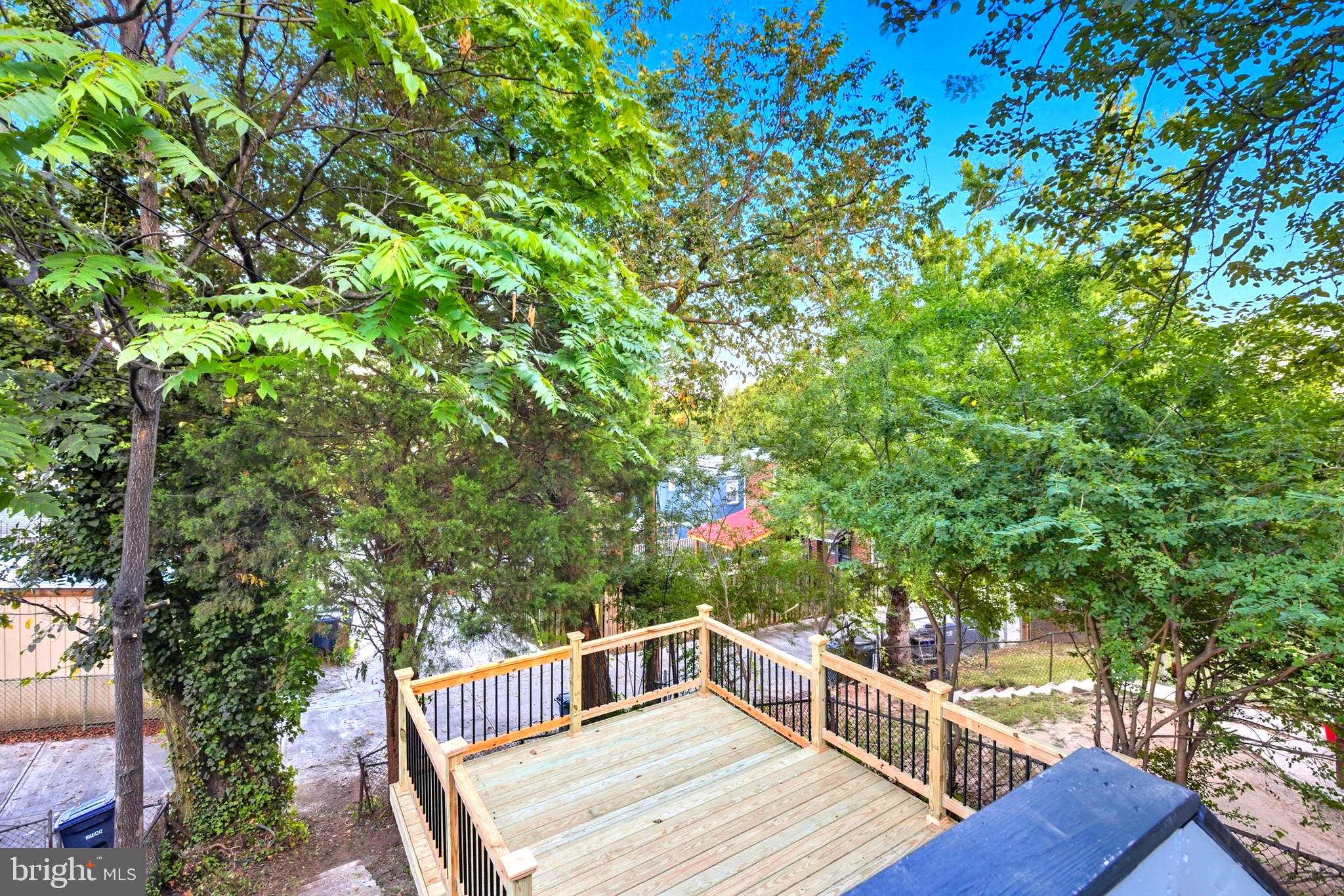 5813 3RD STREET NE