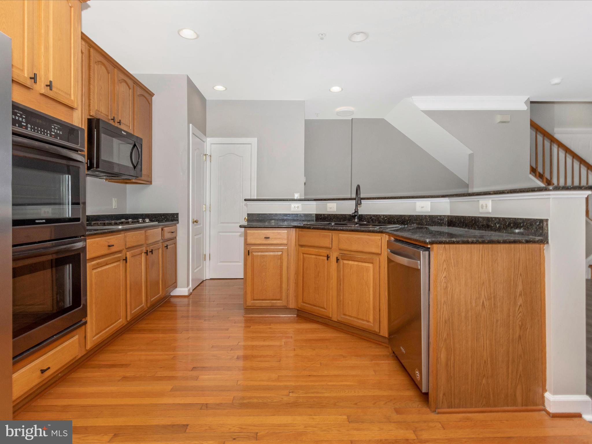 3526 Carriage Walk Ln #37-D