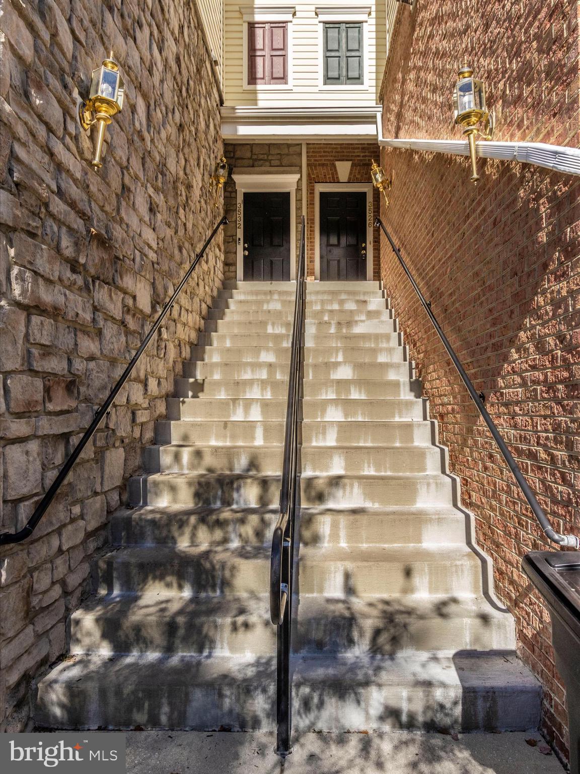 3526 Carriage Walk Ln #37-D