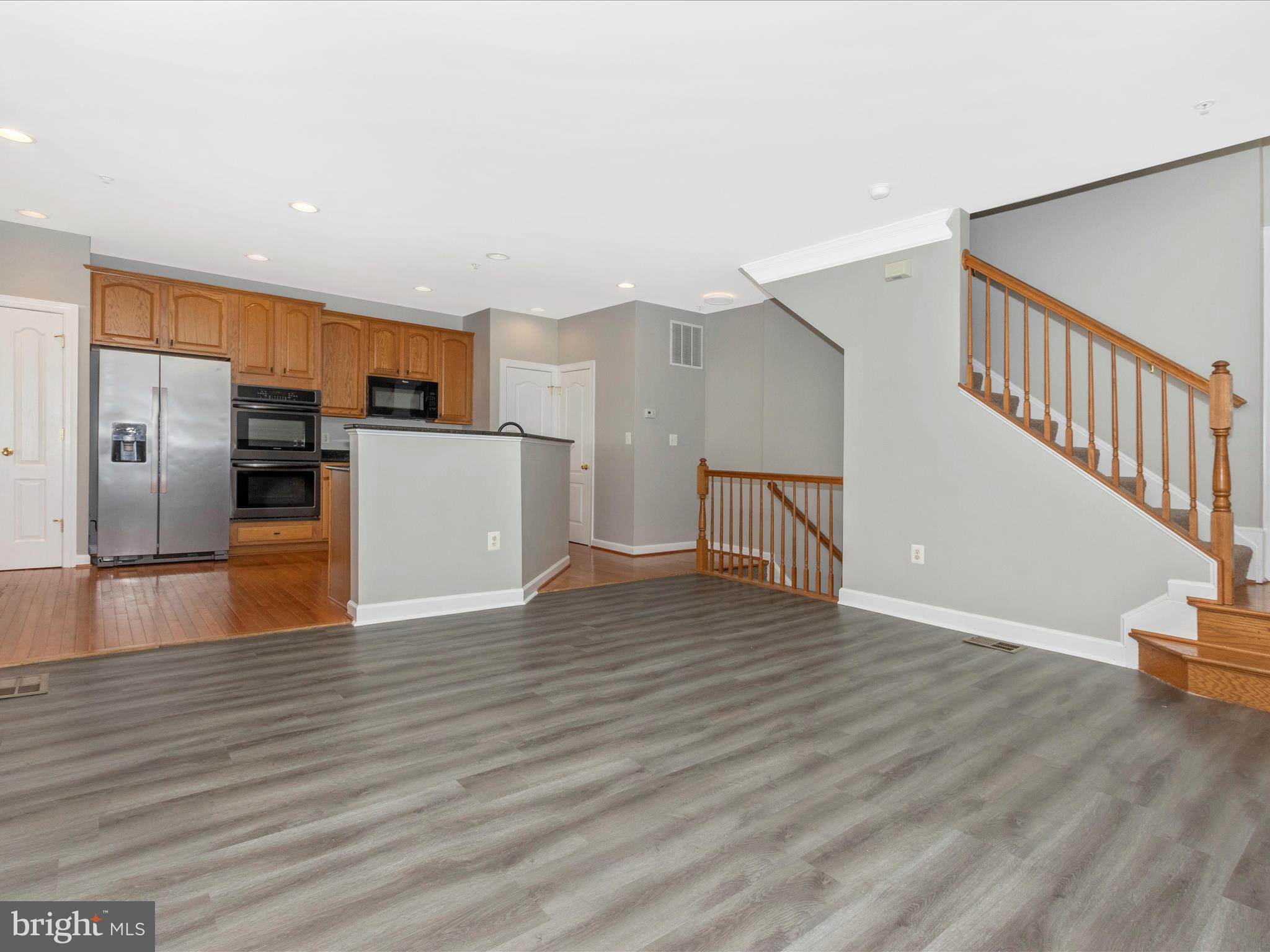 3526 Carriage Walk Ln #37-D