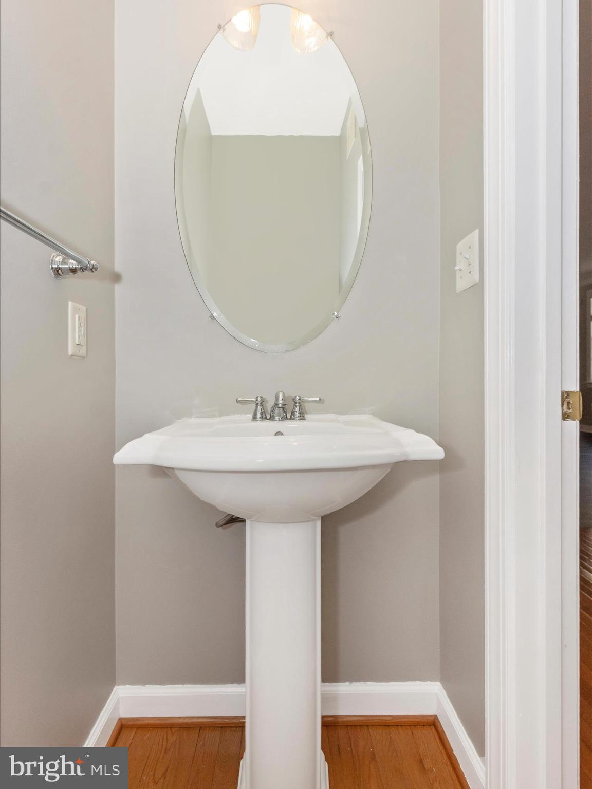 3526 Carriage Walk Ln #37-D