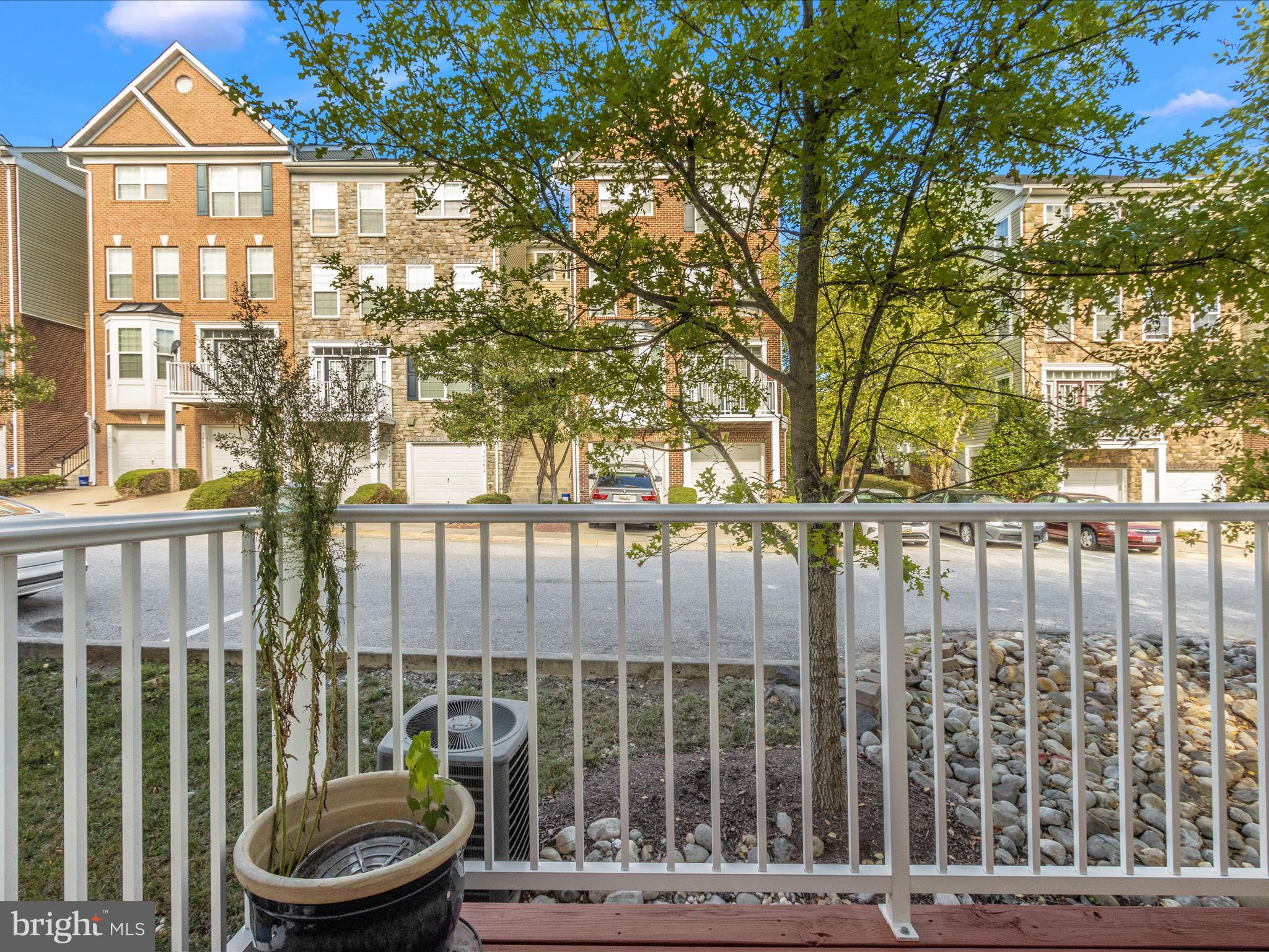 3526 Carriage Walk Ln #37-D