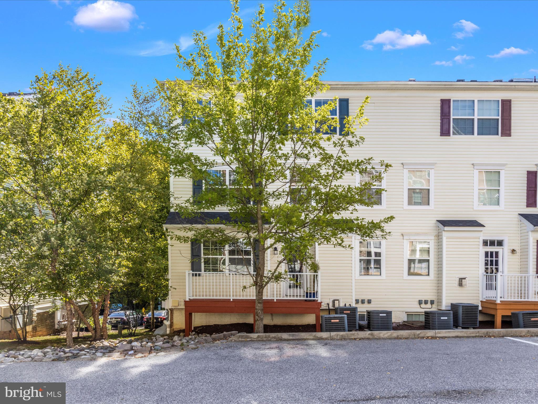 3526 Carriage Walk Ln #37-D