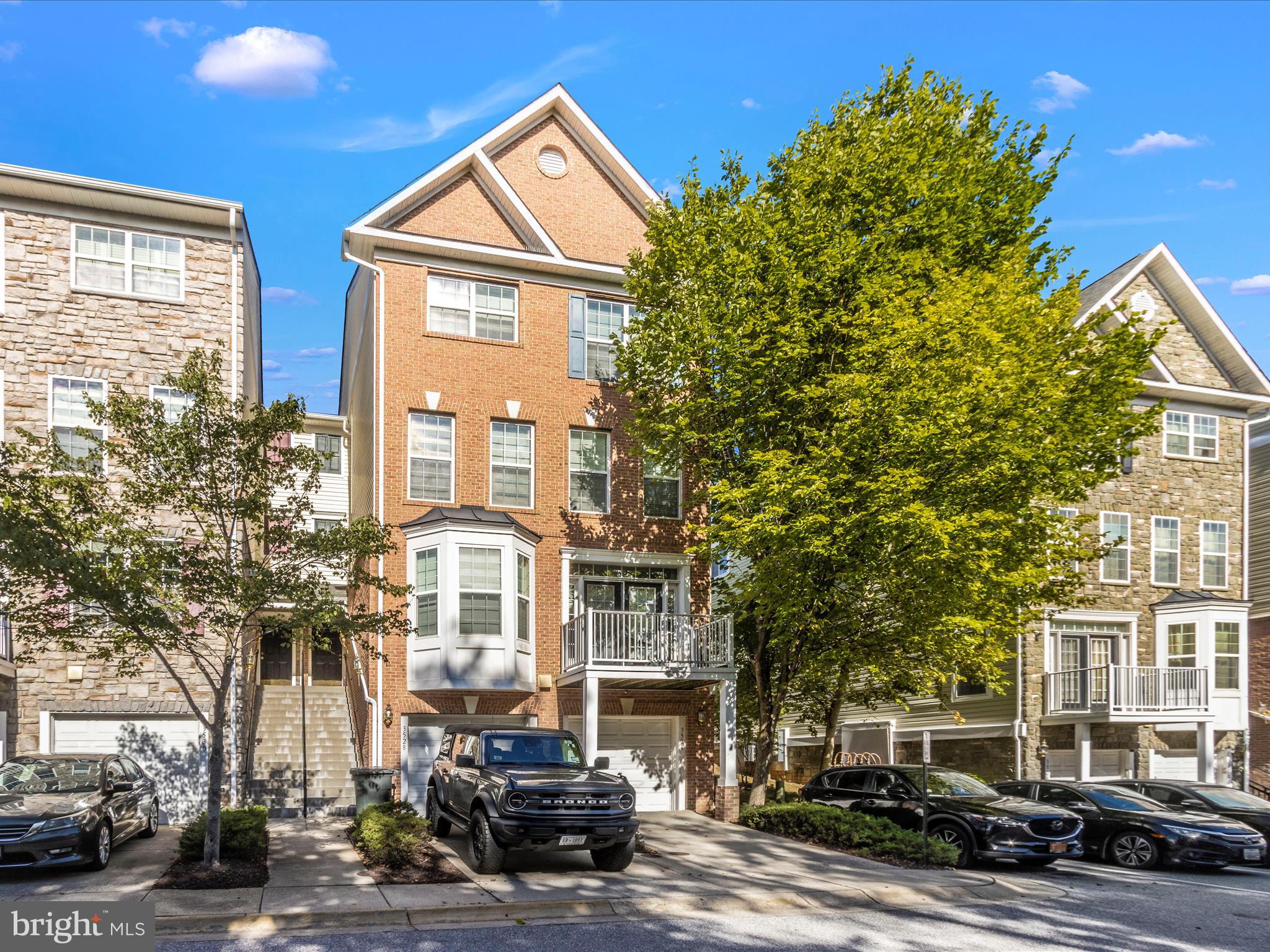 3526 Carriage Walk Ln #37-D
