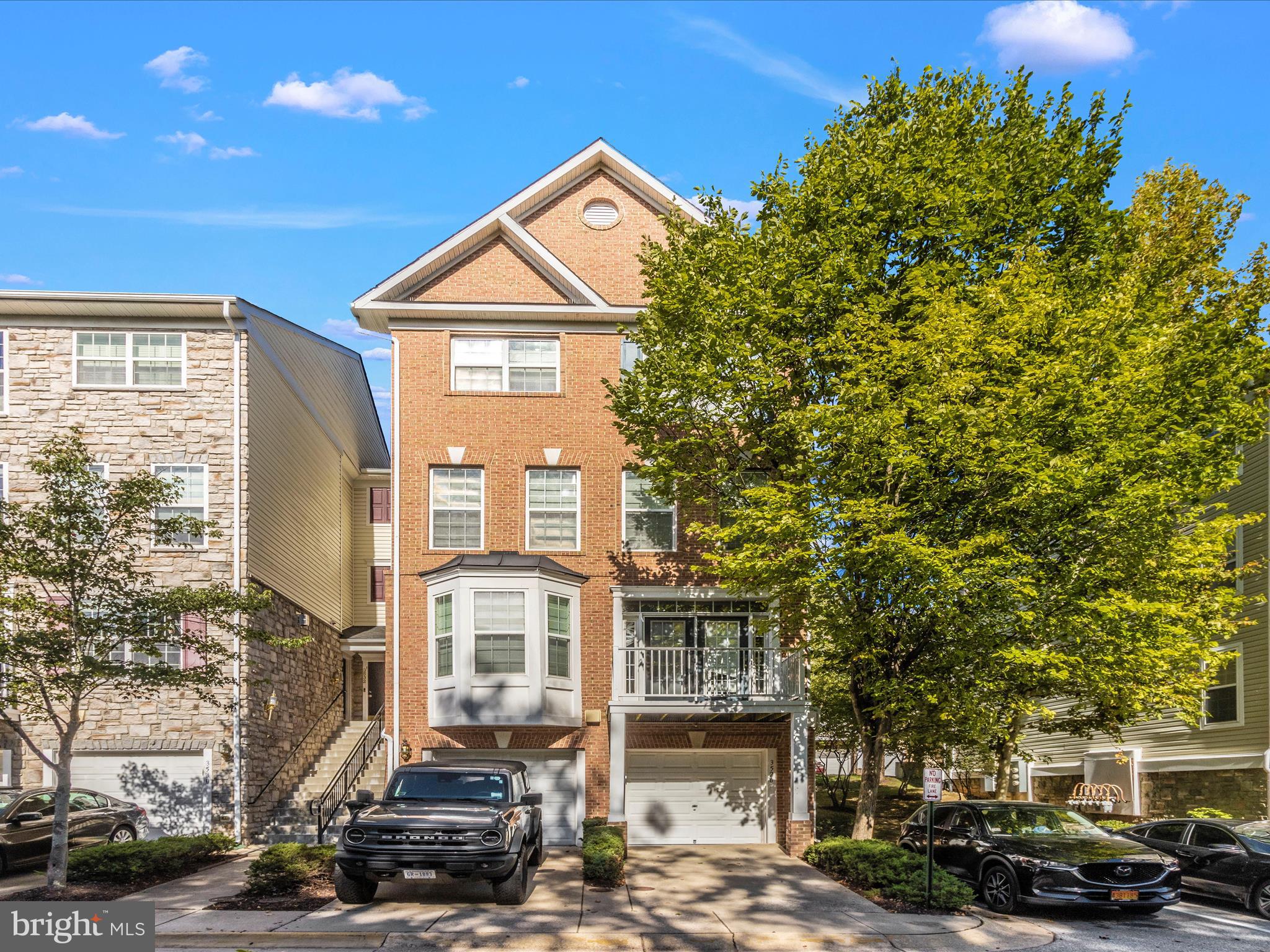 3526 Carriage Walk Ln #37-D