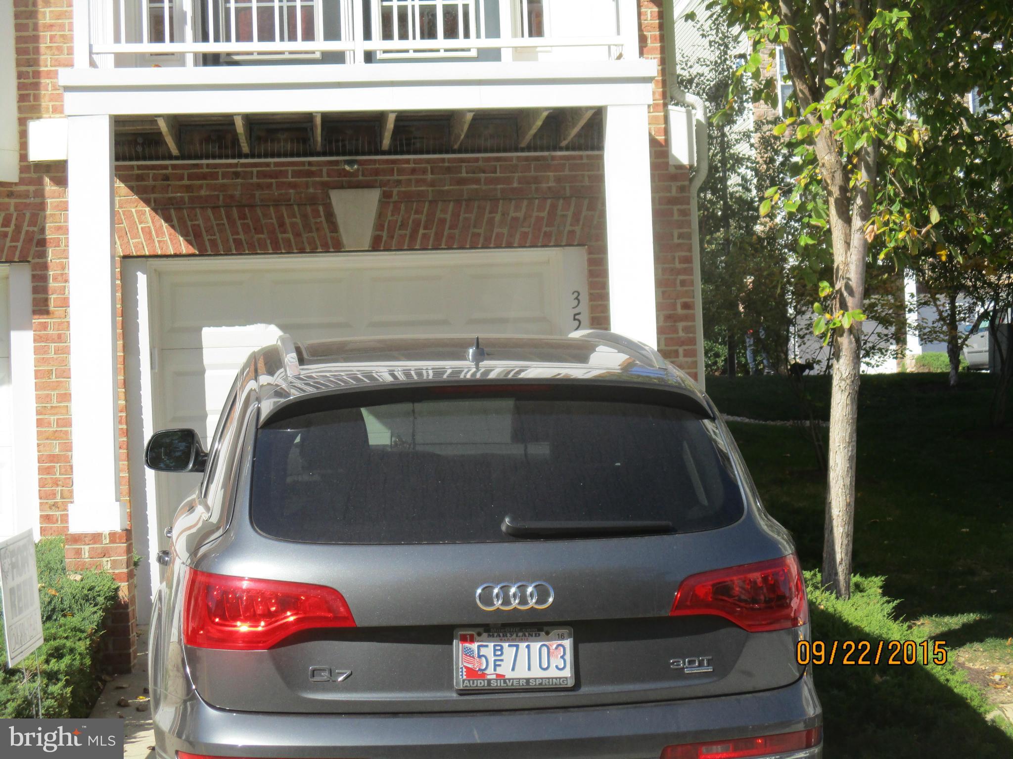 3526 Carriage Walk Ln #37-D