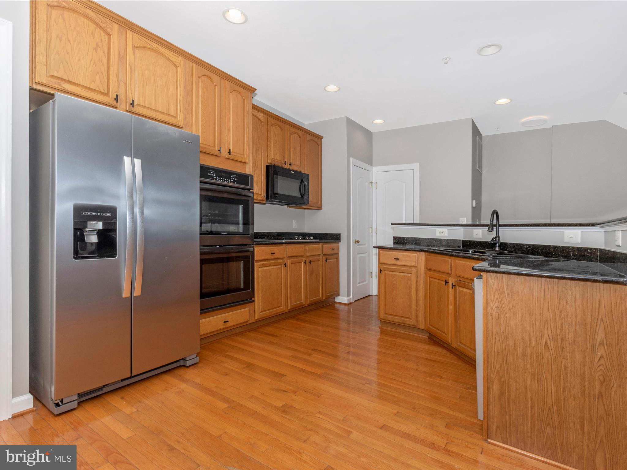 3526 Carriage Walk Ln #37-D