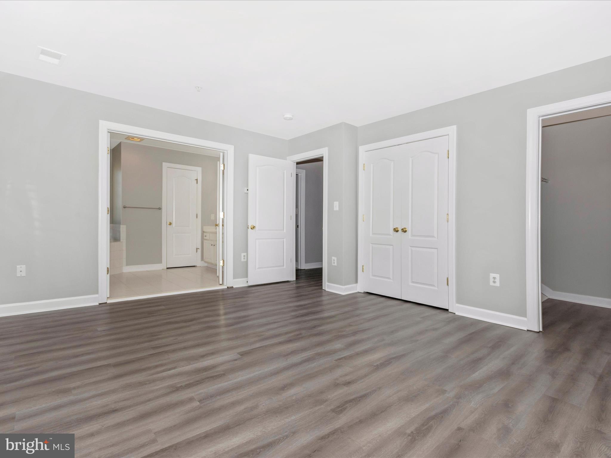 3526 Carriage Walk Ln #37-D