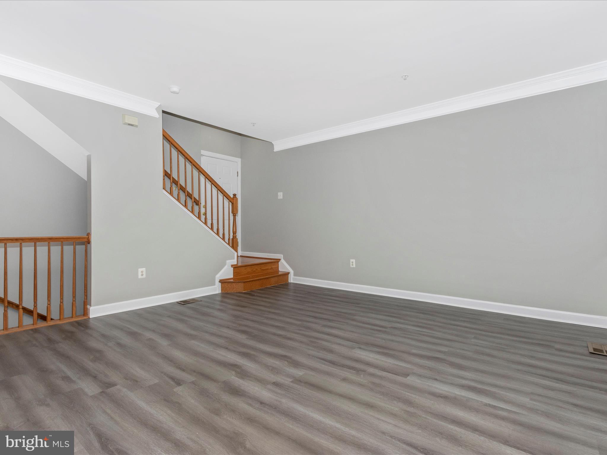 3526 Carriage Walk Ln #37-D