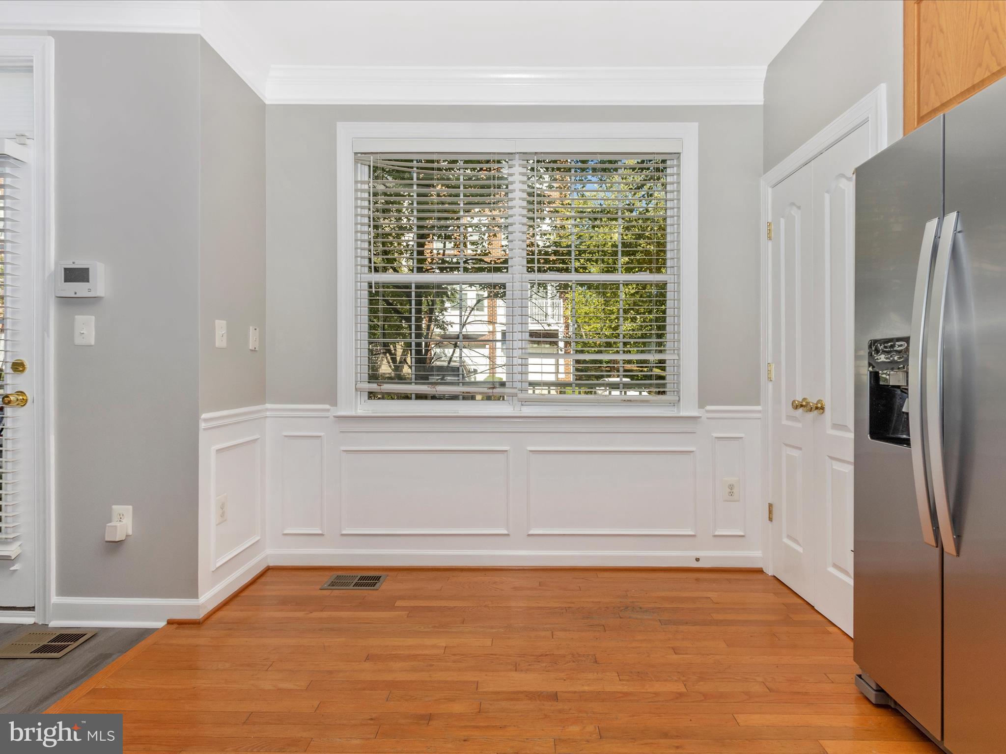 3526 Carriage Walk Ln #37-D