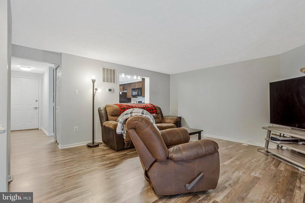 2564 LOG MILL COURT