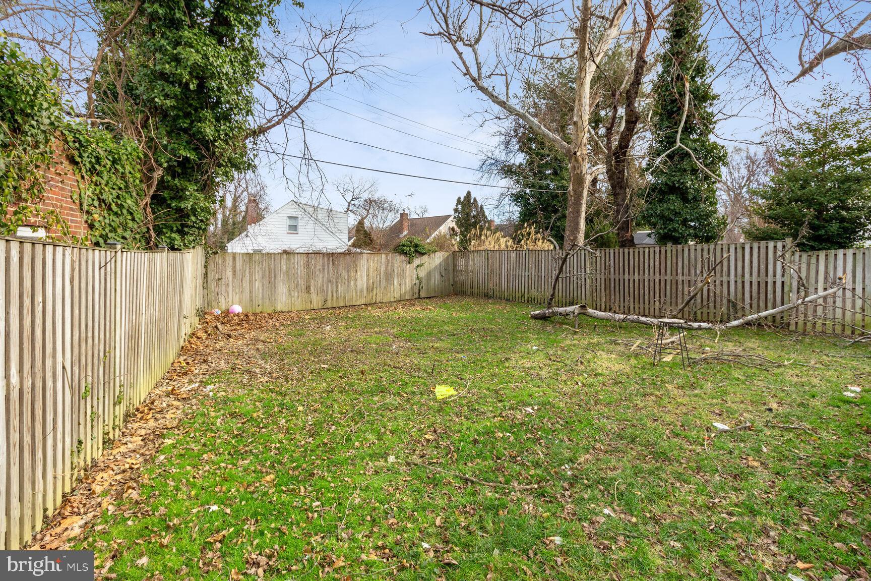2318 Ivy Ave