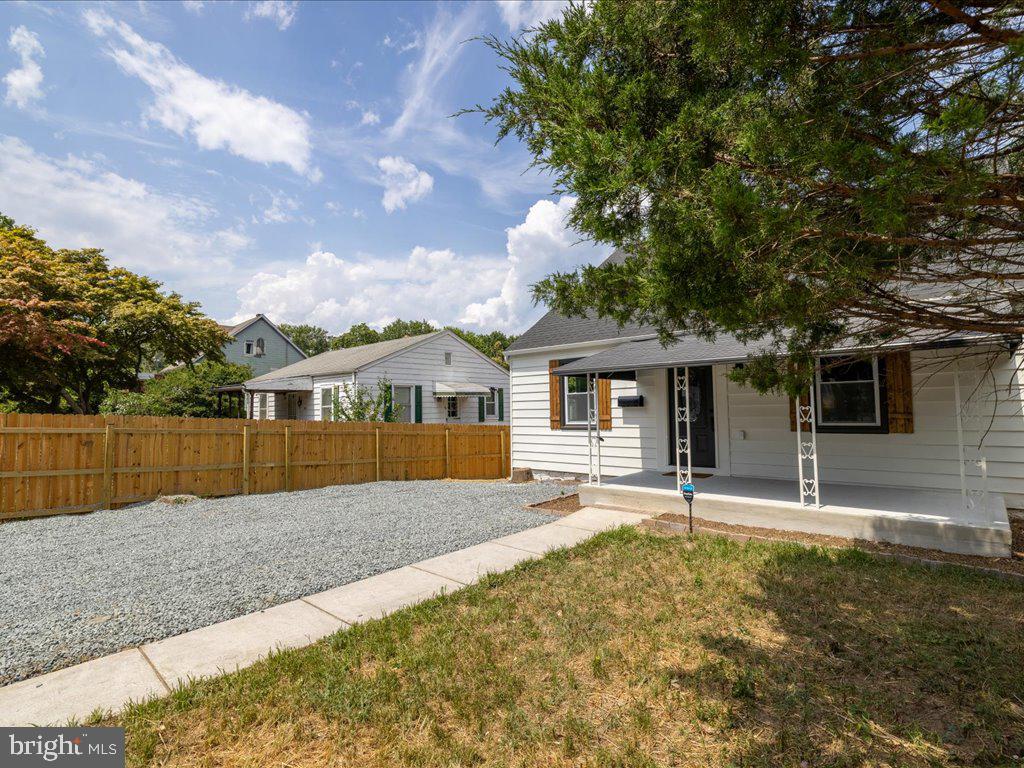 3812 Hamilton Ave