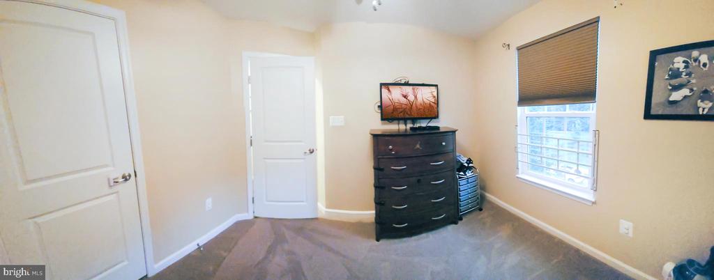 5353 Blue Crab Ln
