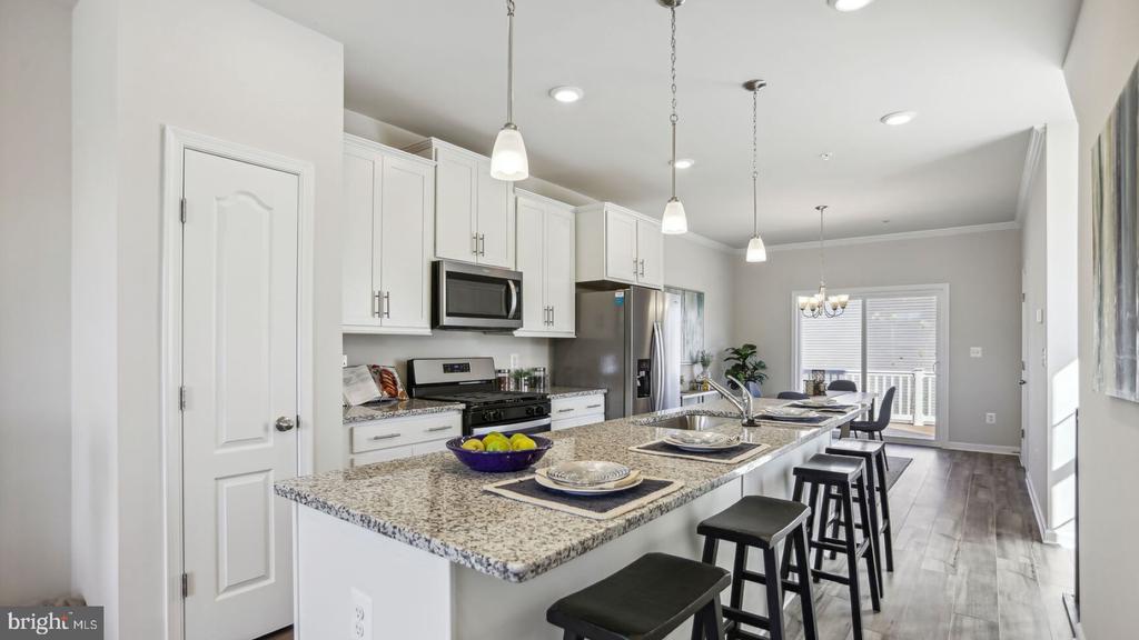 19614 Village Walk Dr
