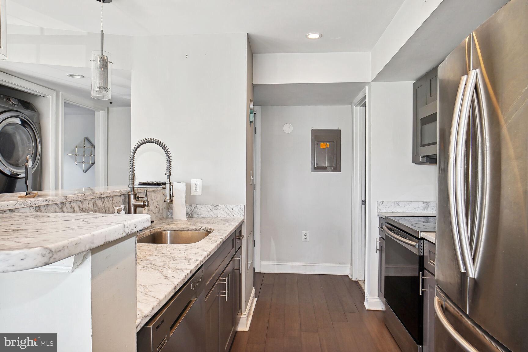 13588 Lord Sterling Pl #10-8