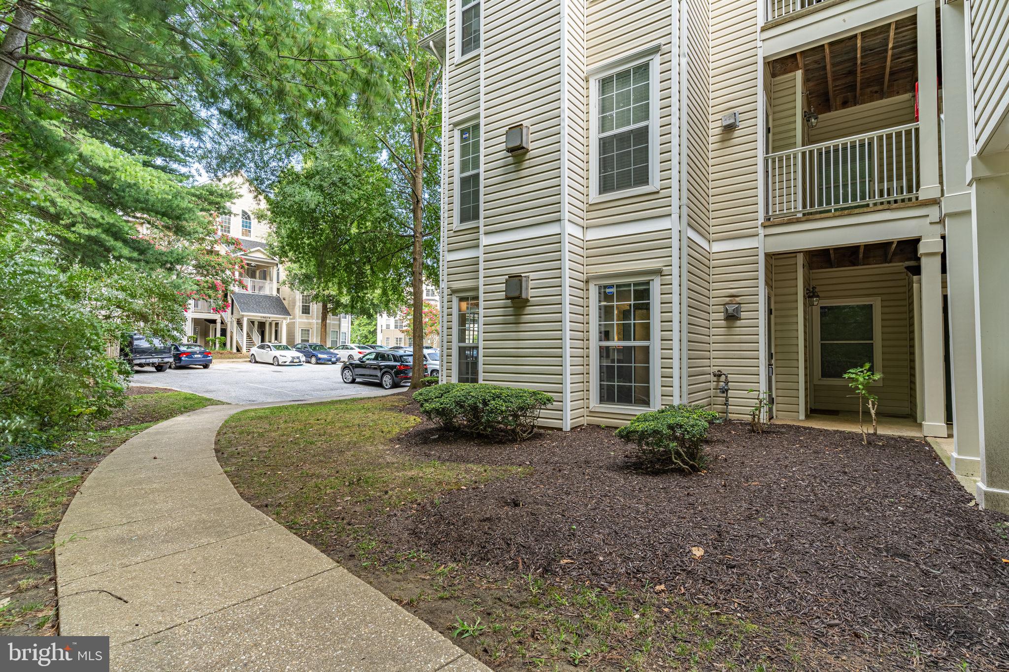 15602 Everglade Ln #2-103