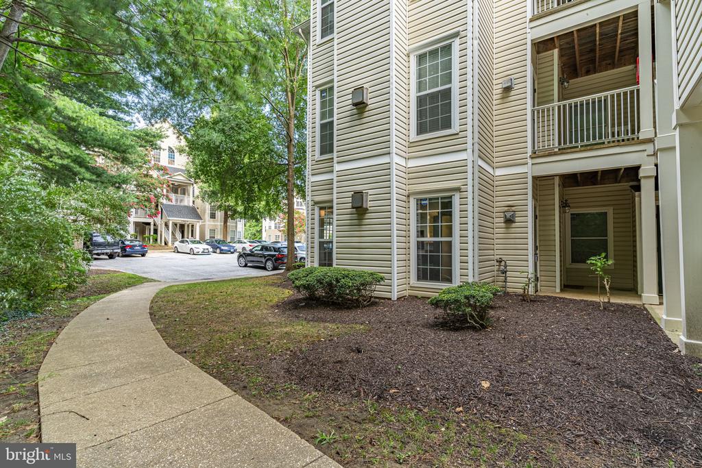 15602 Everglade Ln #2-103