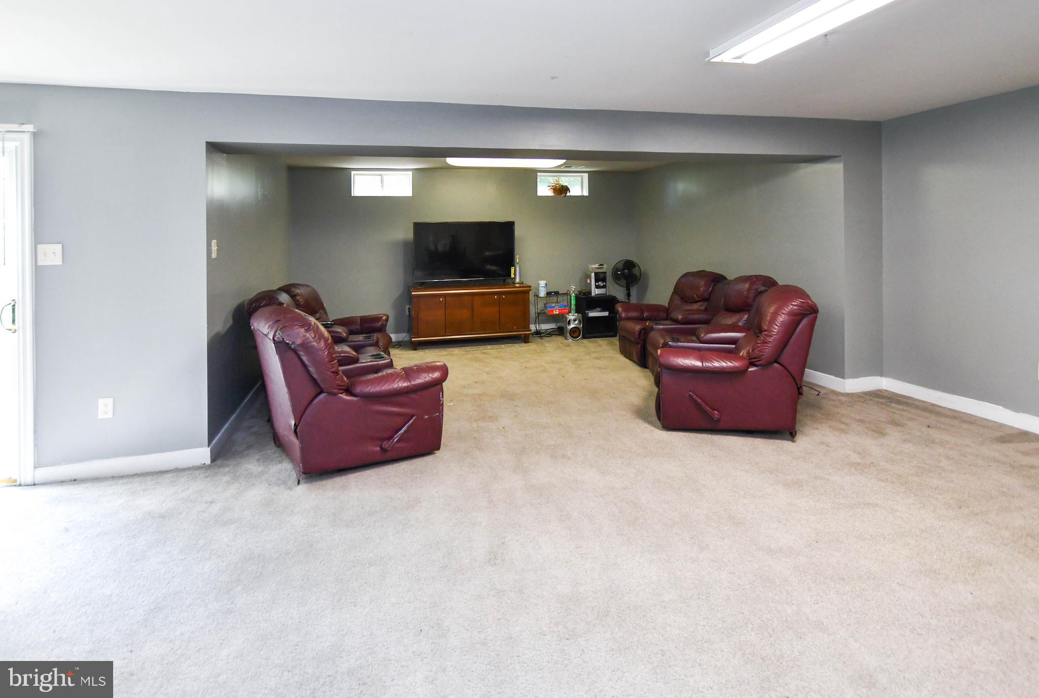 3207 Valley Forest Dr