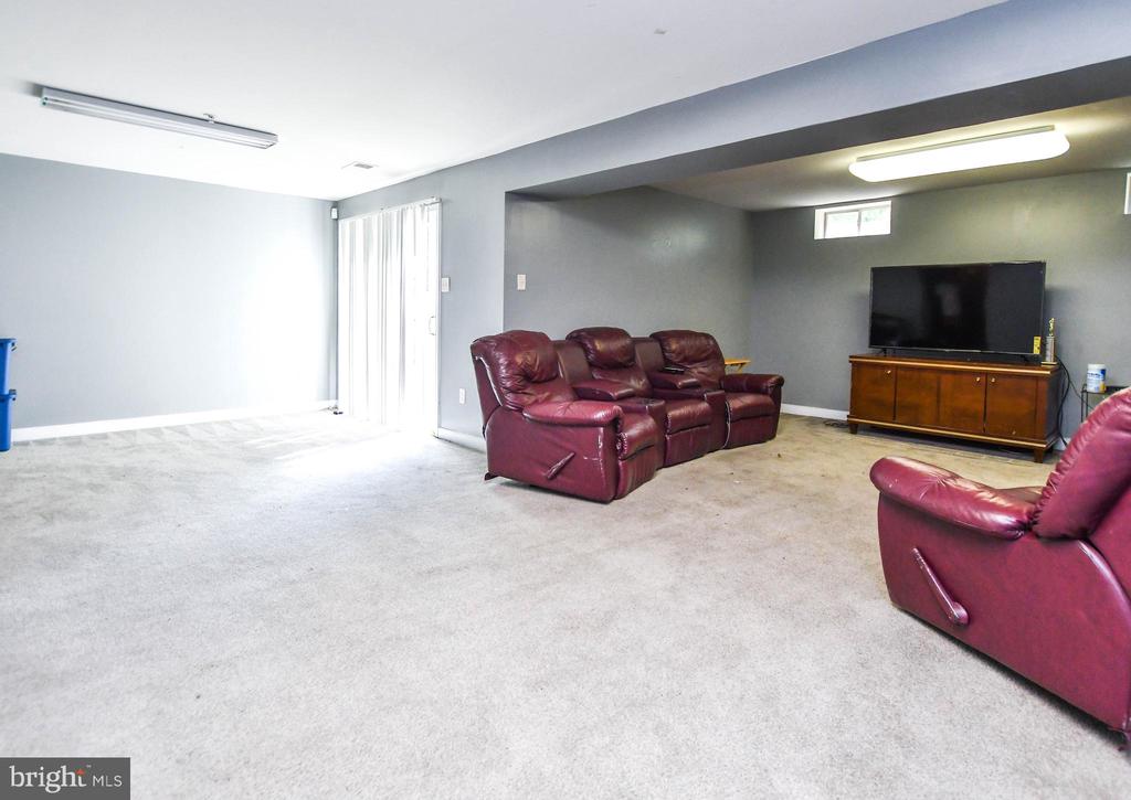 3207 Valley Forest Dr