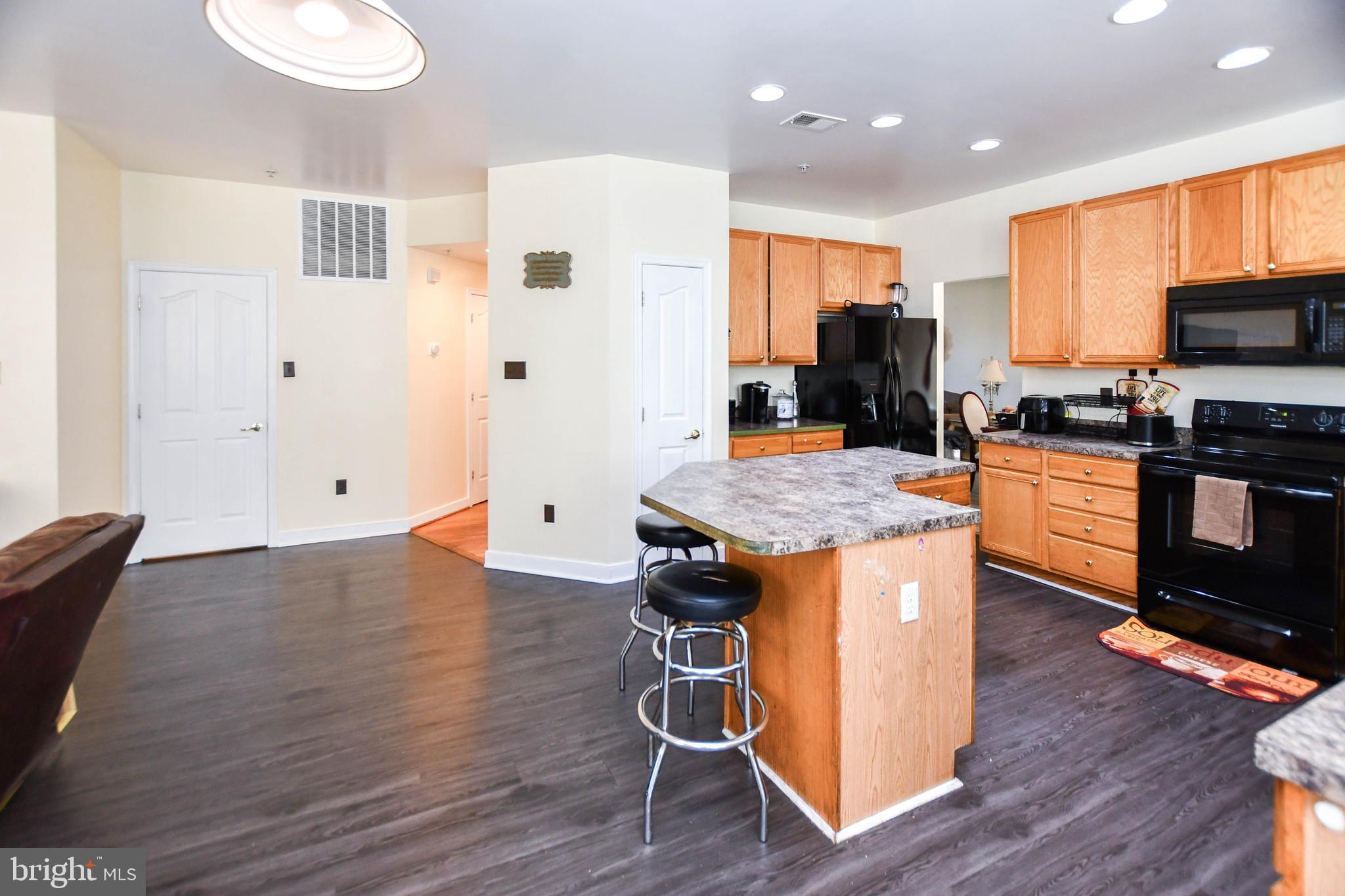 3207 Valley Forest Dr