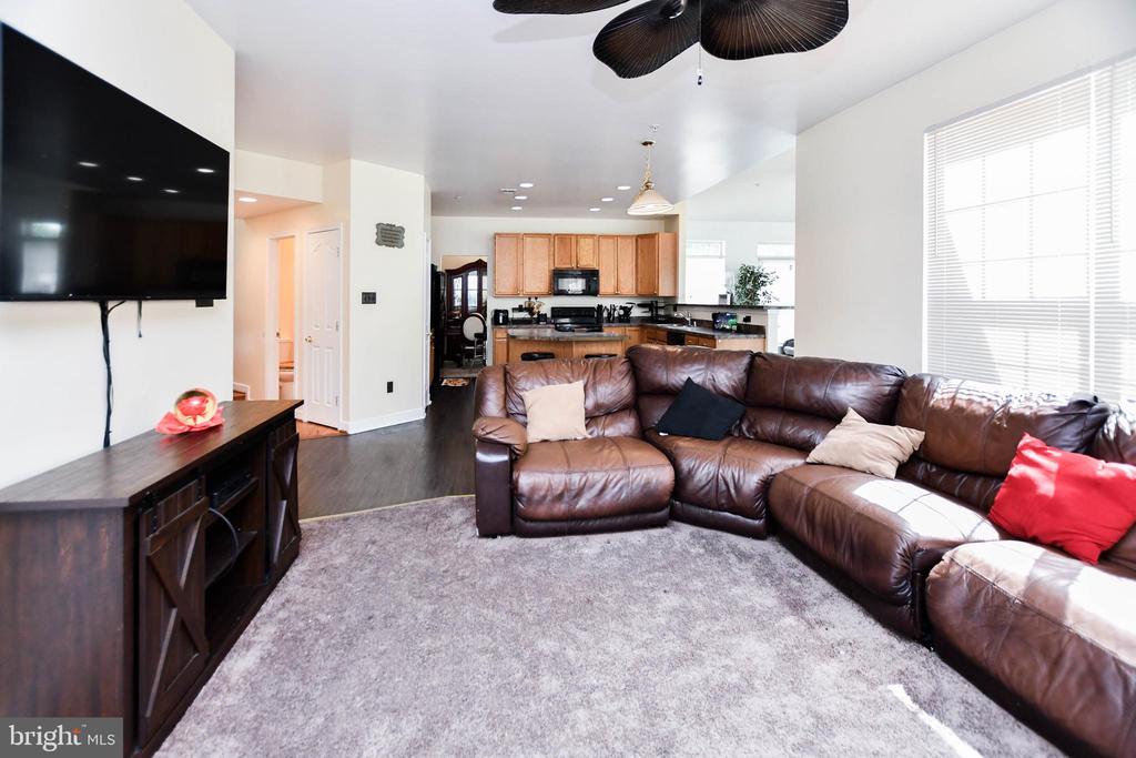 3207 Valley Forest Dr