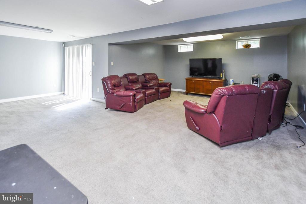 3207 Valley Forest Dr