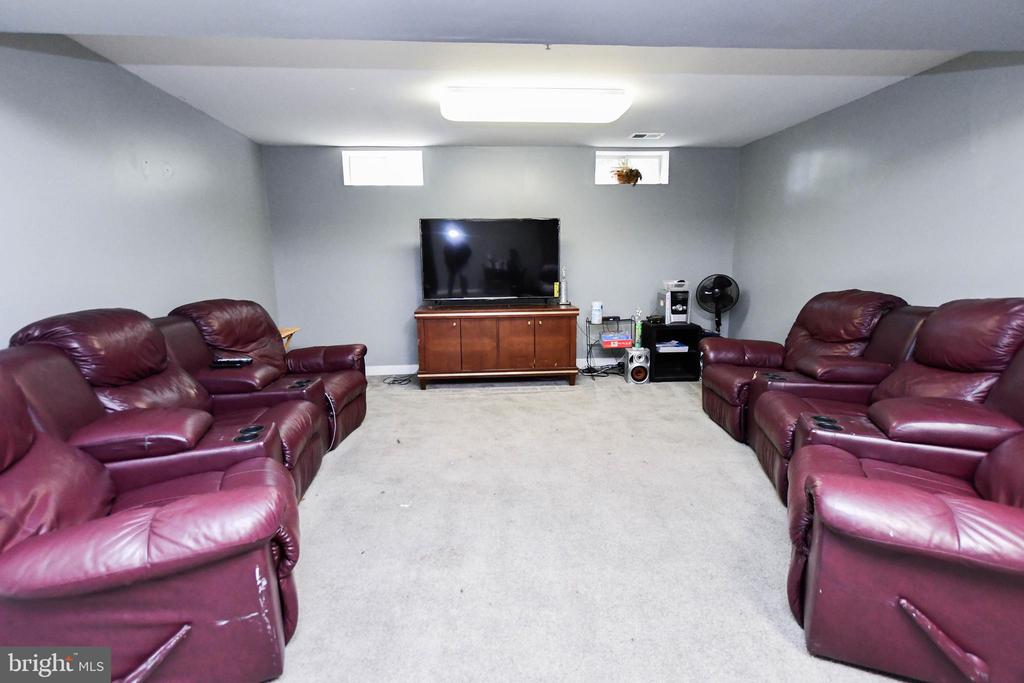 3207 Valley Forest Dr