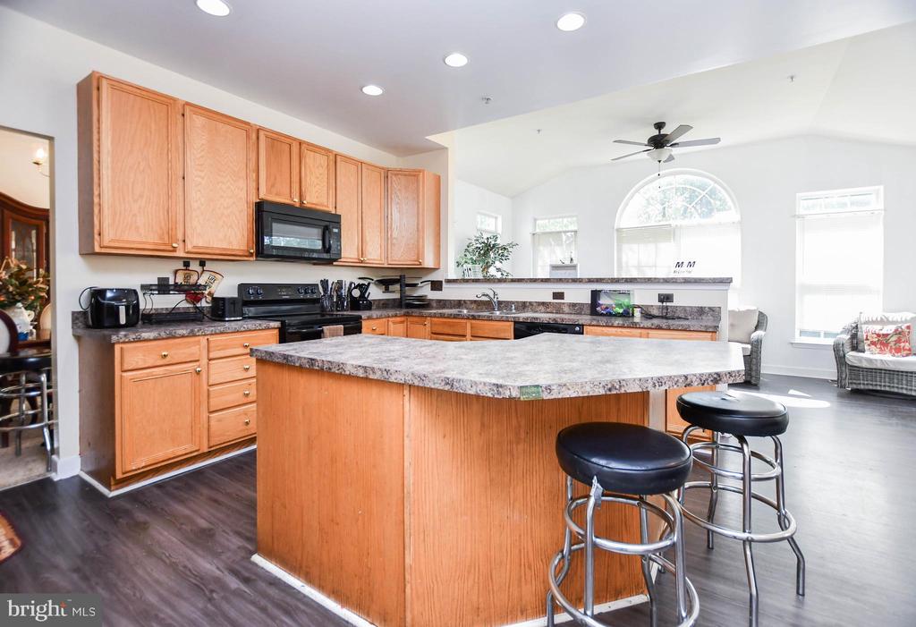 3207 Valley Forest Dr