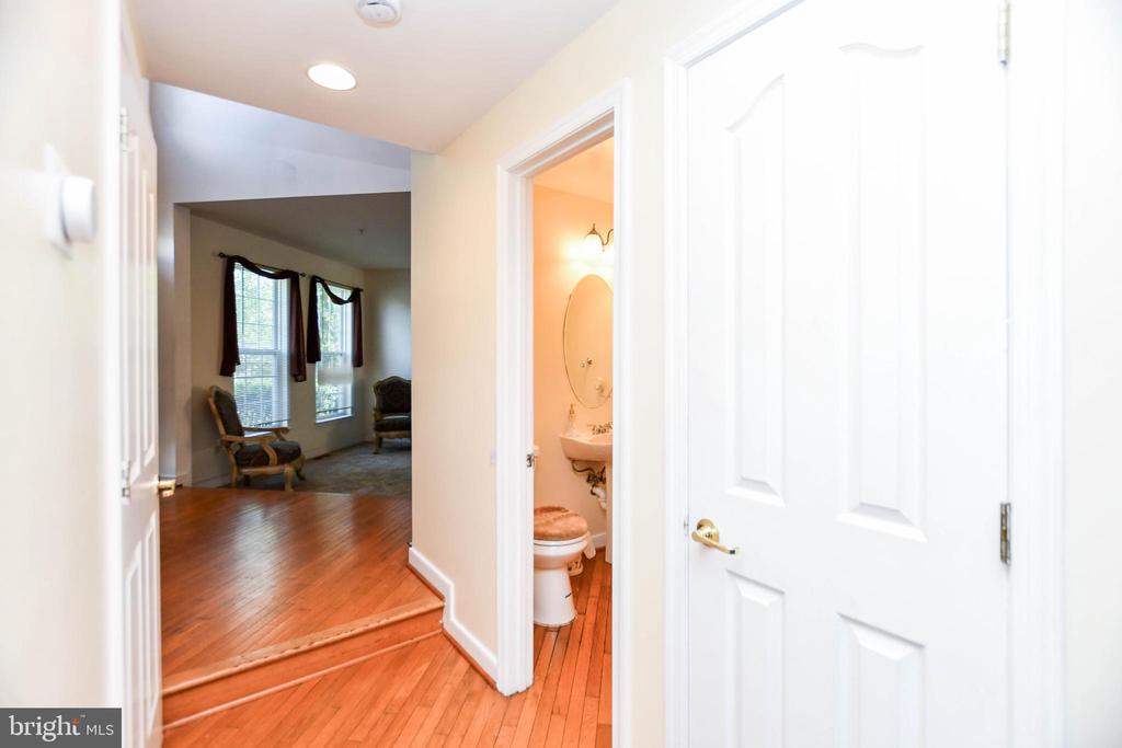 3207 Valley Forest Dr
