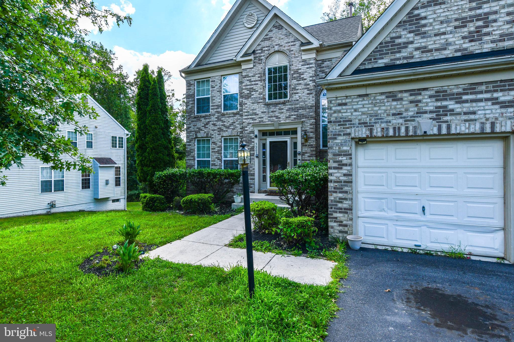 3207 Valley Forest Dr