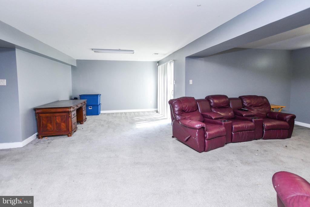 3207 Valley Forest Dr