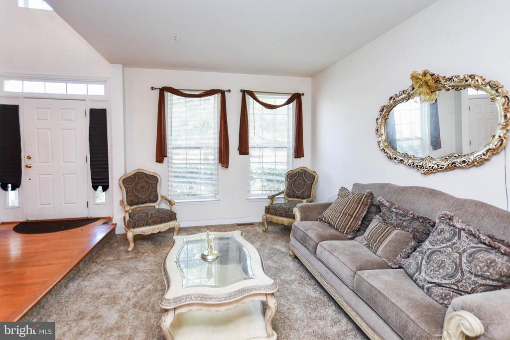 3207 Valley Forest Dr
