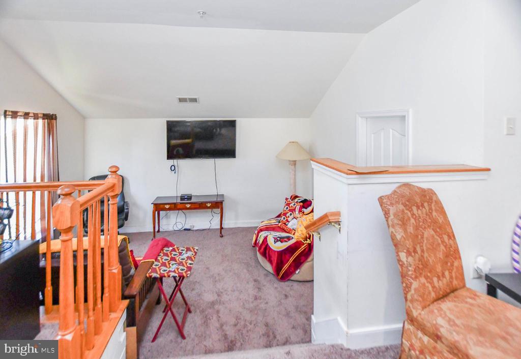 3207 Valley Forest Dr