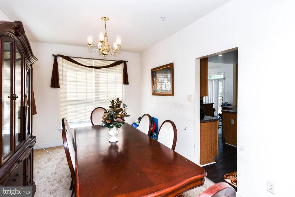 3207 Valley Forest Dr