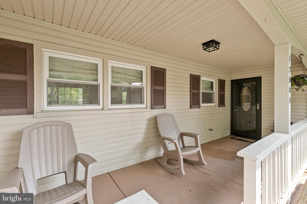 12004 Marvel Ln