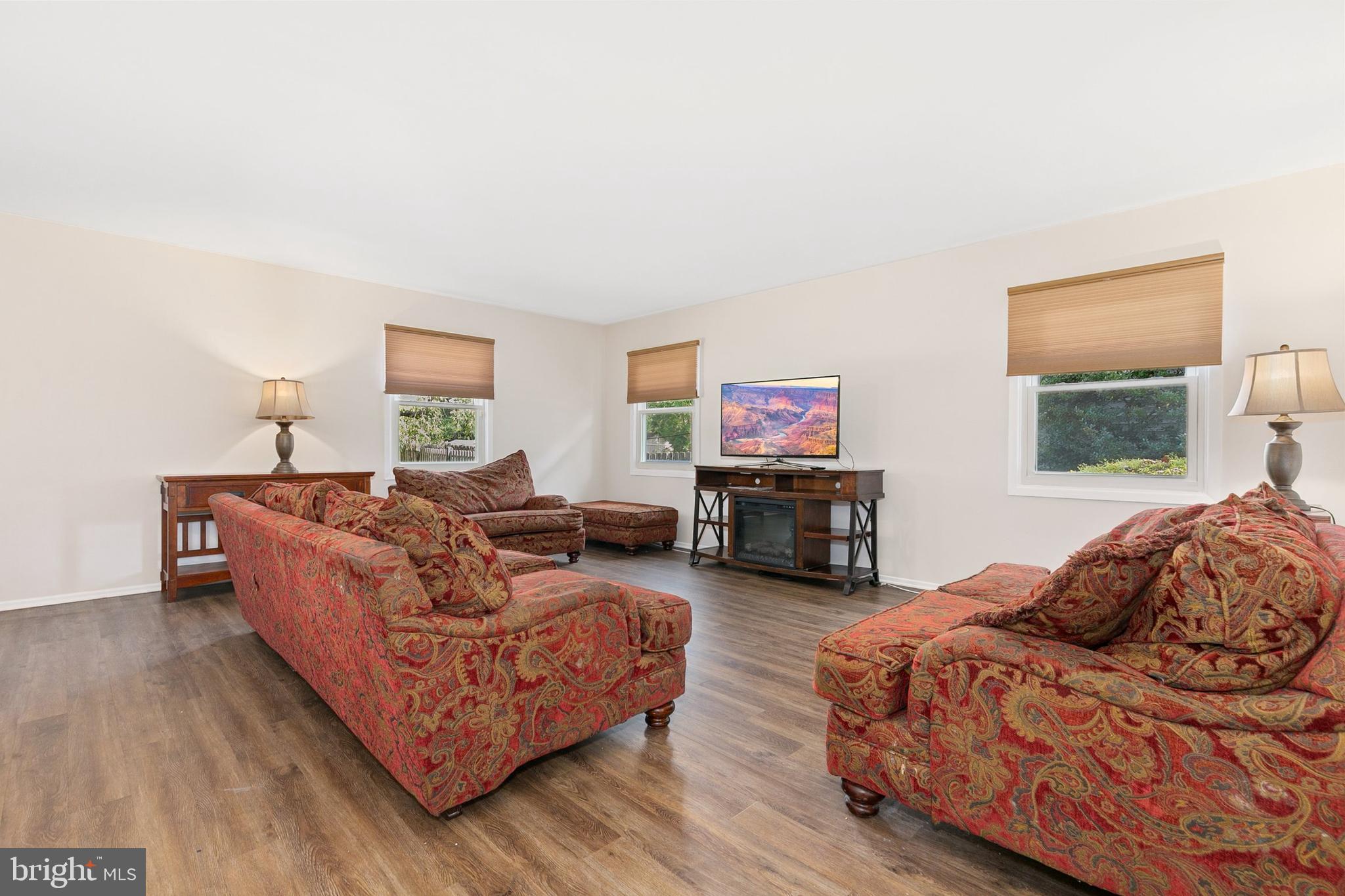 12004 Marvel Ln