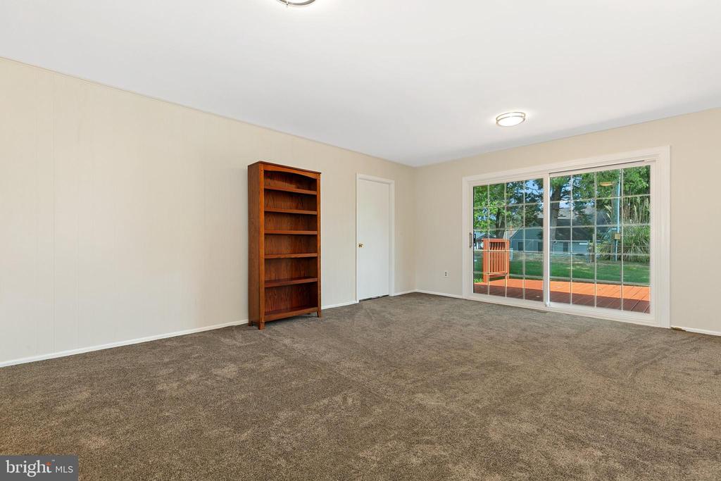 12004 Marvel Ln