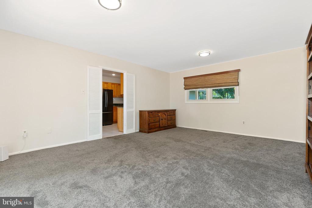 12004 Marvel Ln