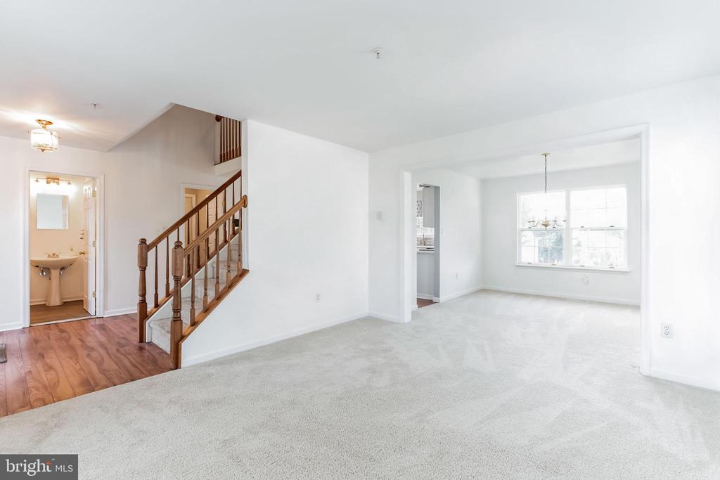12806 Jervis St