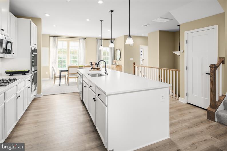 232 MATISSE PLACE 1012D