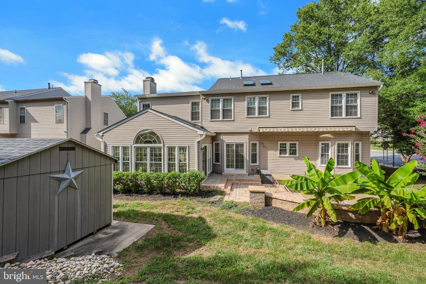 10417 Foxlake Dr