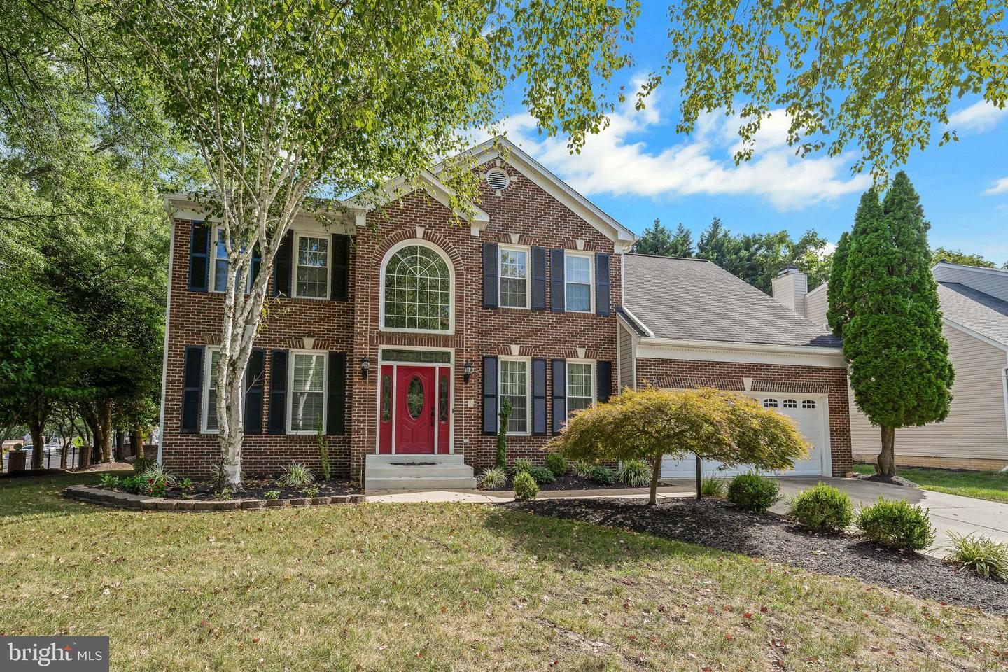 10417 Foxlake Dr